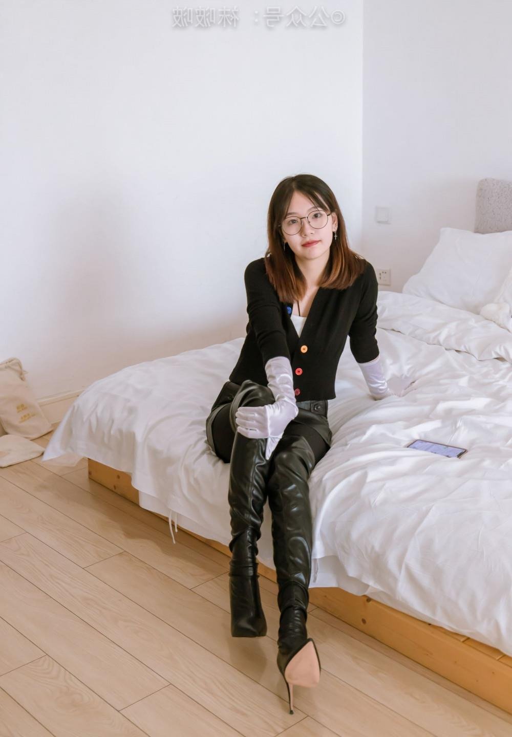 ���ӻ��Ϲ�