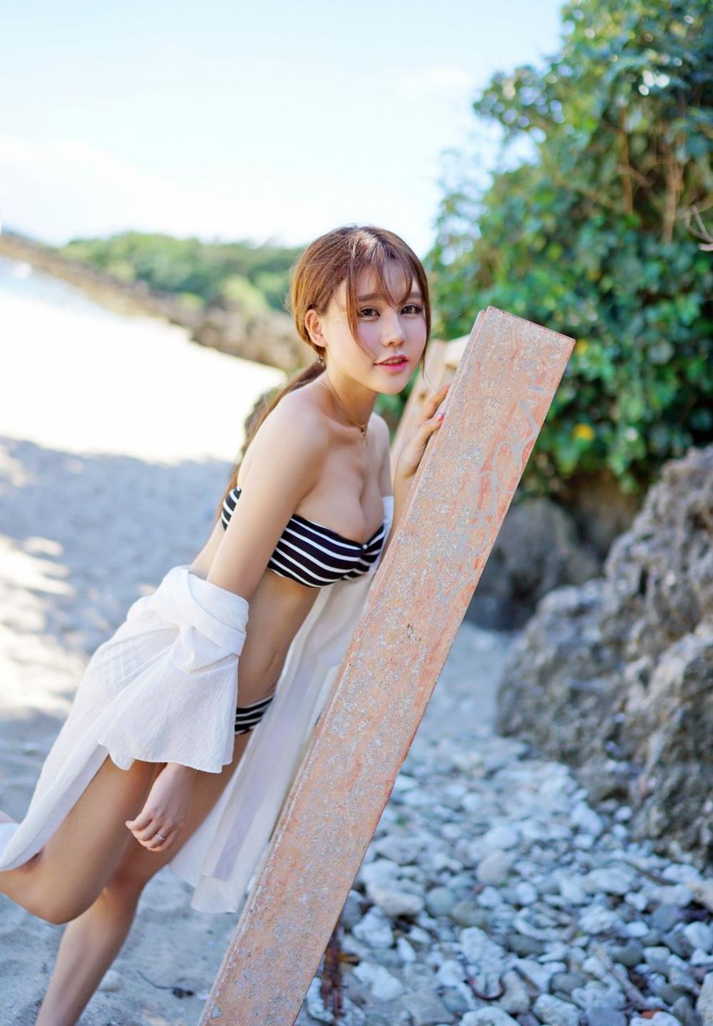 ���ߣ���ɫ����ģ�ͷ��