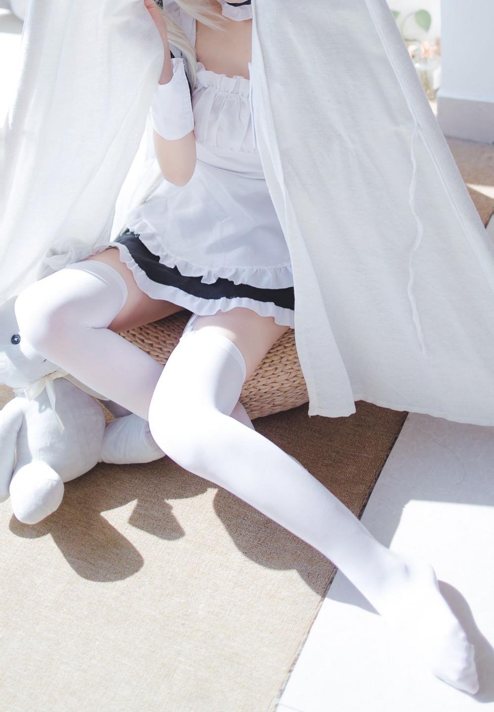 ���ߣ���ɫ�����ٵ�������ͷ��