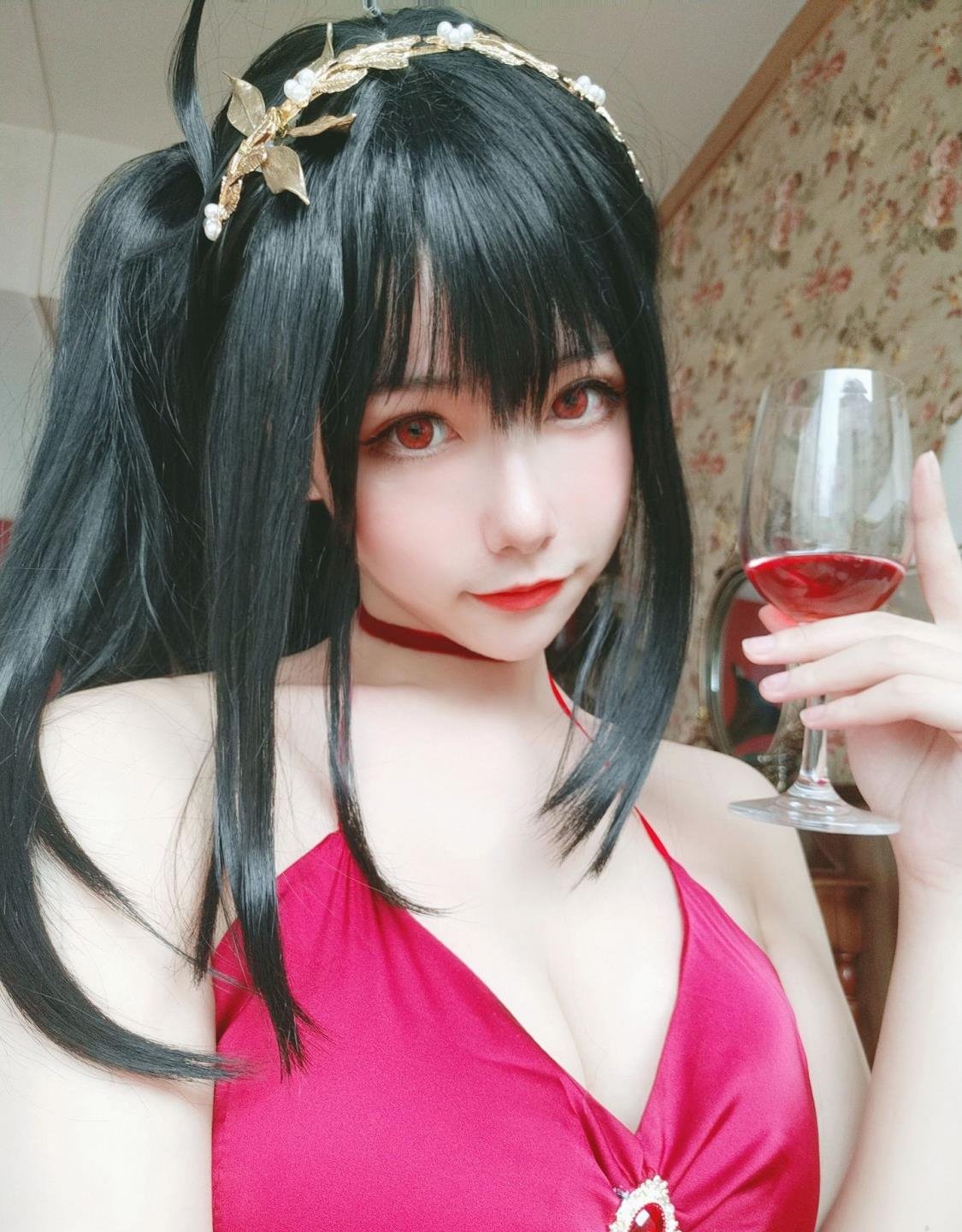 ���ߣ���ɫ����ģ�ͷ��