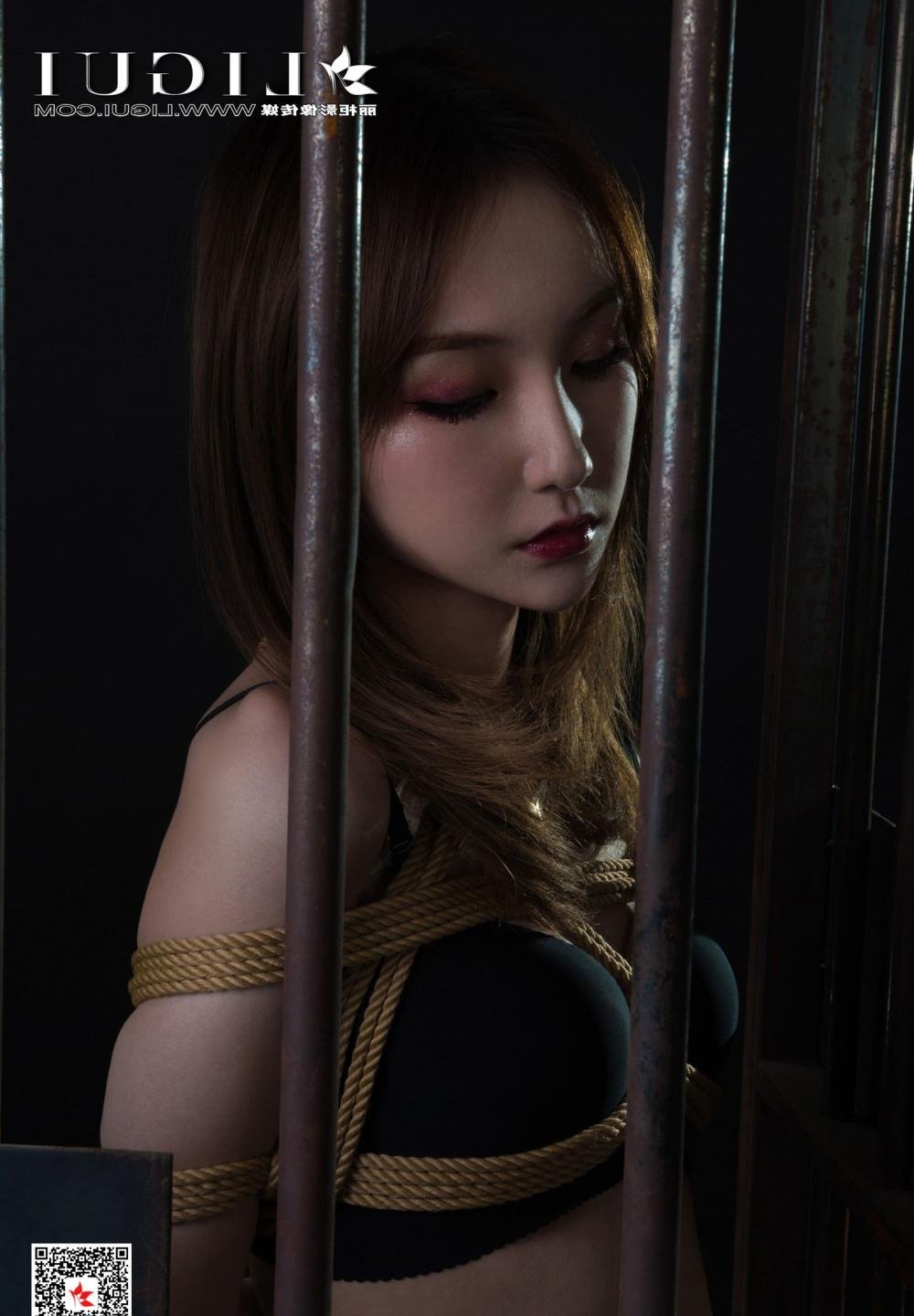 ����������������Ů�������￪Ԫ