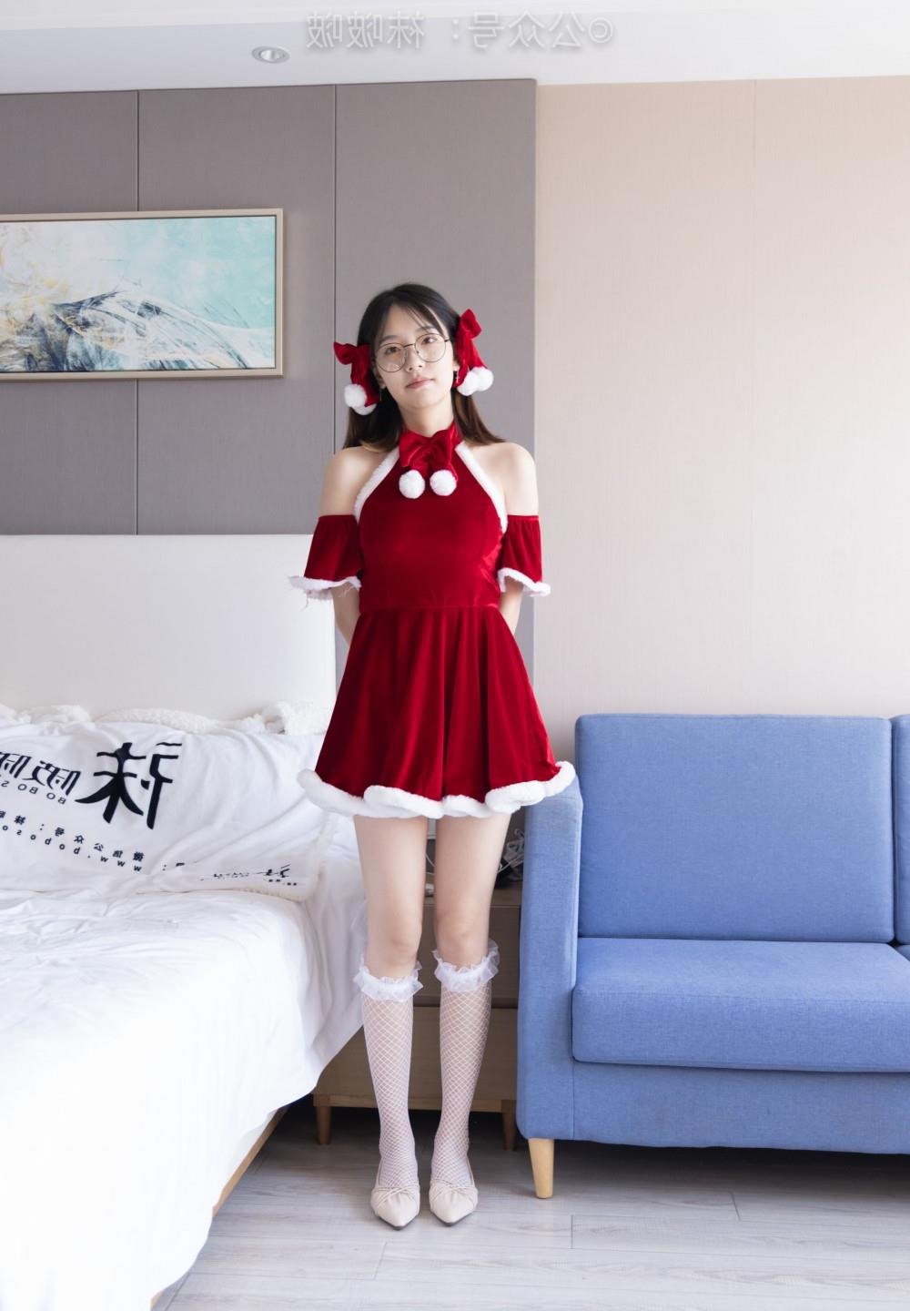 ��Ů¶����